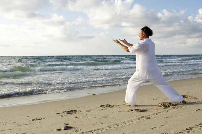 You are currently viewing 25 Surprising Health Benefits of Tai Chi