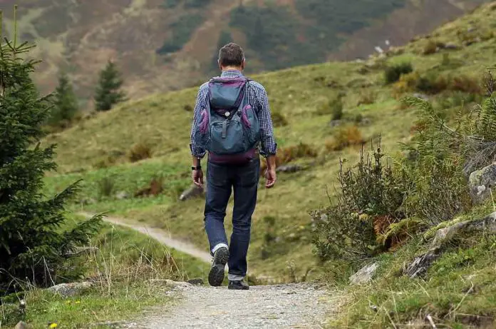 Read more about the article Preparing for Downhill Walking to Prevent Injury