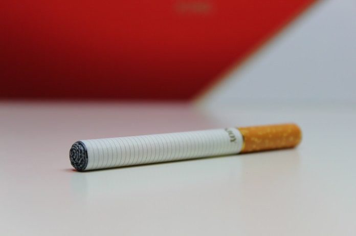Read more about the article Electronic Cigarettes and Adverse Respiratory Symptoms in Adolescents