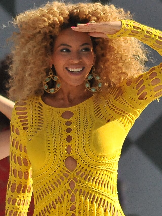 Beyonce Knowles GMA Run the World cropped