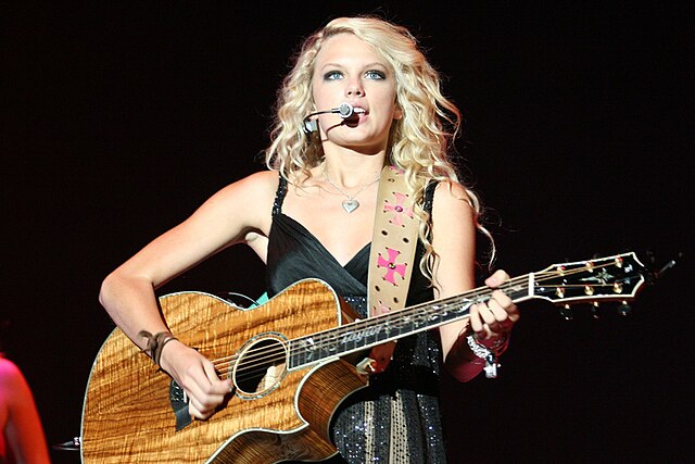 Taylor Swift Just Revealed Her Morning Beauty Routine — And It’s So Simple, It’s Hard to Believe 4 Swift Taylor 2007